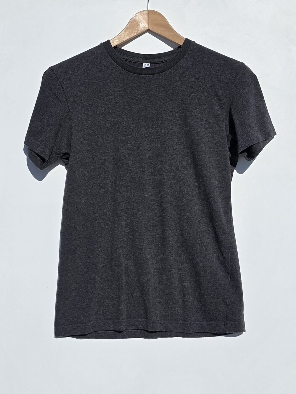 Uniqlo Women's Ex Small Charcoal Crewneck Short Sleeve Tee